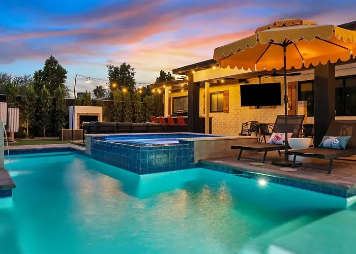 Holiday home Of Sunsets, Old Town Scottsdale, Free Heated Pool, Hot Tub, Sauna Scottsdale
