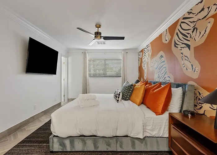 Of Sunsets, Old Town Scottsdale, Free Heated Pool, Hot Tub, Sauna Holiday home