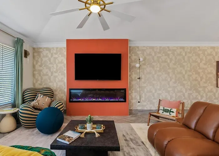 Of Sunsets, Old Town Scottsdale, Free Heated Pool, Hot Tub, Sauna Holiday home Scottsdale